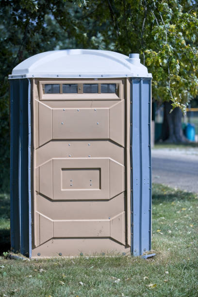 Best Portable restroom trailer rental  in Hidalgo, TX